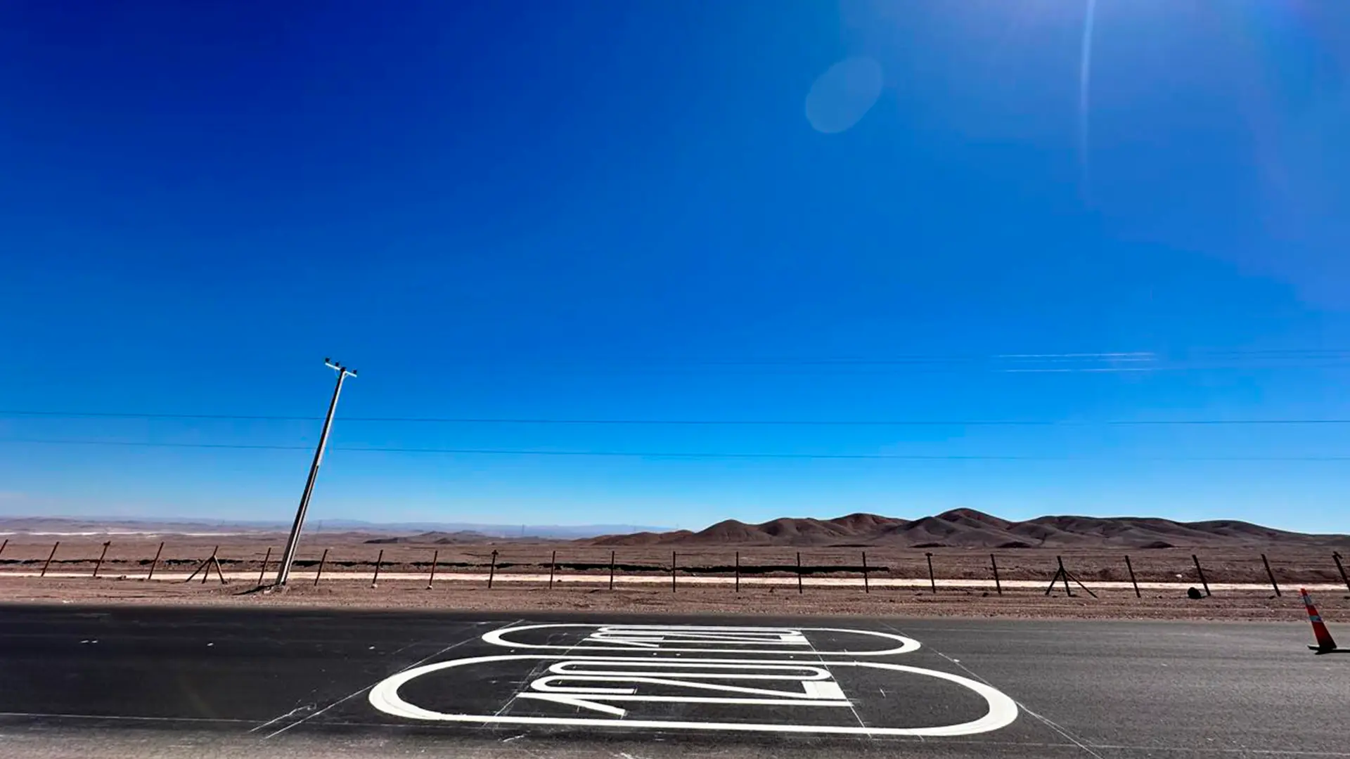 Demarcación vial en Ruta 25H, Loa, Calama